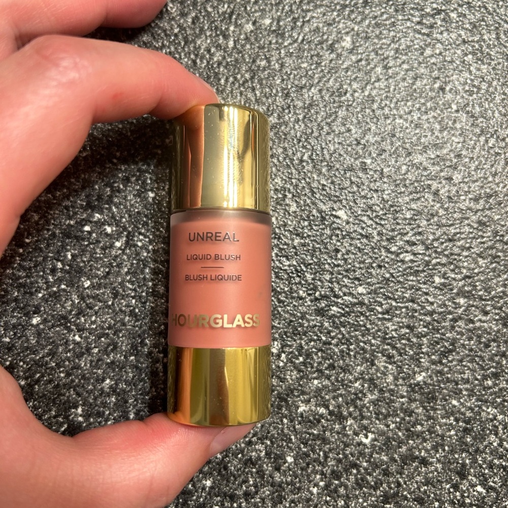Hourglass Unreal Liquid Blush